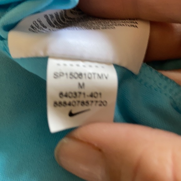 SOLD 🤩🤩 NIKE GOLF TANK TOP SIZE M - Picture 11 of 11